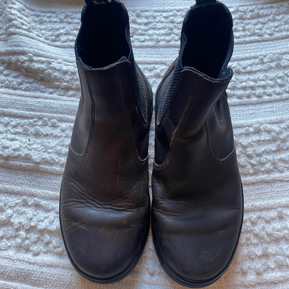 Dr. Martens brown Embury